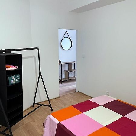 Le Colore- T2 Confortable Avec Vue Sur Nerac Luaran gambar