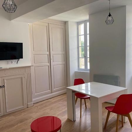 Le Colore- T2 Confortable Avec Vue Sur Nerac Luaran gambar