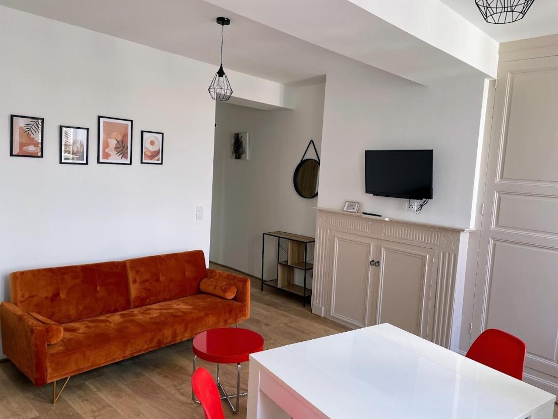 Le Colore- T2 Confortable Avec Vue Sur Nerac Luaran gambar